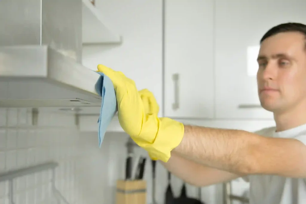 How to Clean Kitchen Cabinets